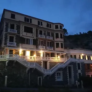 https://casa-per-ferie-villa-rossana.hotelitalianriviera.com